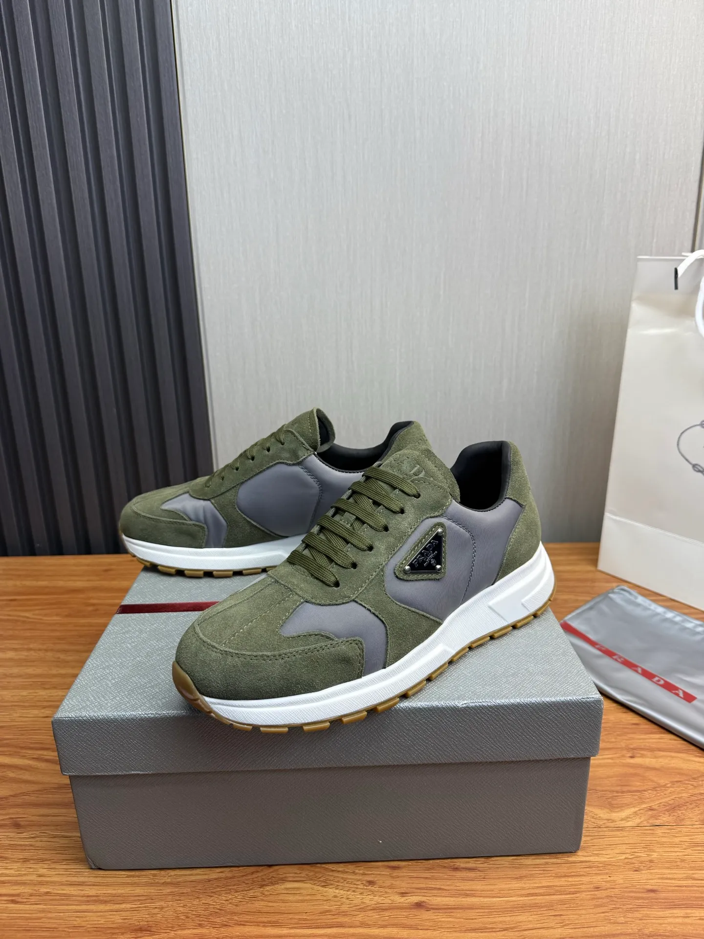 Men's shoes 560💰 [PRADA] Popular items in men's shoe counters, synchronized with the official website, 1 high-quality shipment ✔️Original cowhide + cowhide lining, 1🆚1 replica, original sole, 38-45 (45 customized, non-refundable)